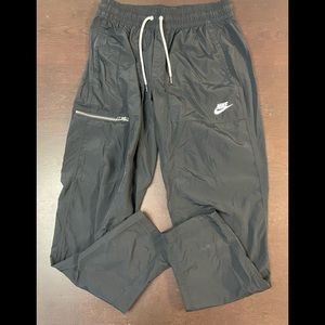 Nike Sportswear NSW Air Woven Nylon Tapered Pants CU4465-010 Medium